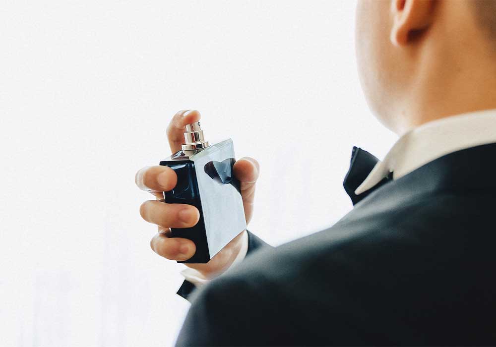 بهترین روش برای ماندگاری عطر روی پوست